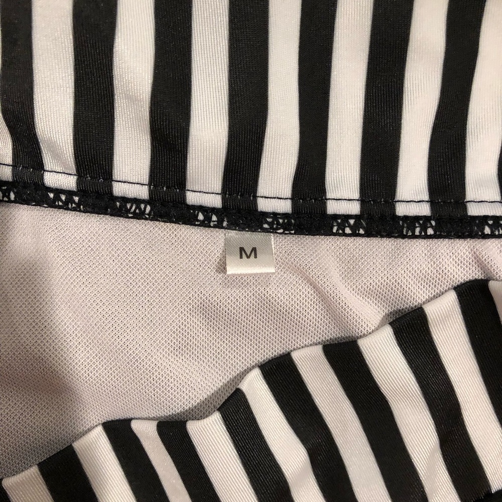 Bikini - Picture 2 of 2